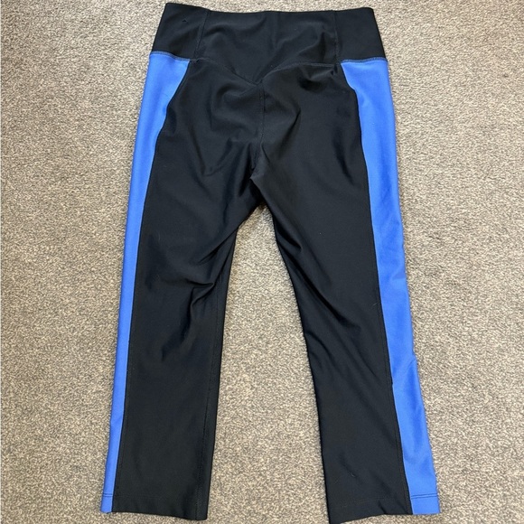 Nike Women's Power Black / Blue Running Crop Leggings Size S - Picture 2 of 4